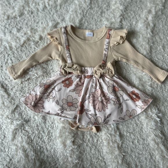 None Other - Floral Baby Bodysuit Dress with Ruffled Sleeves 6-9M